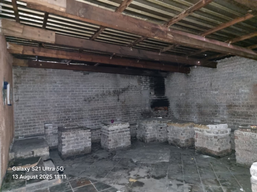 5 Bedroom Property for Sale in Kleinvlei Western Cape